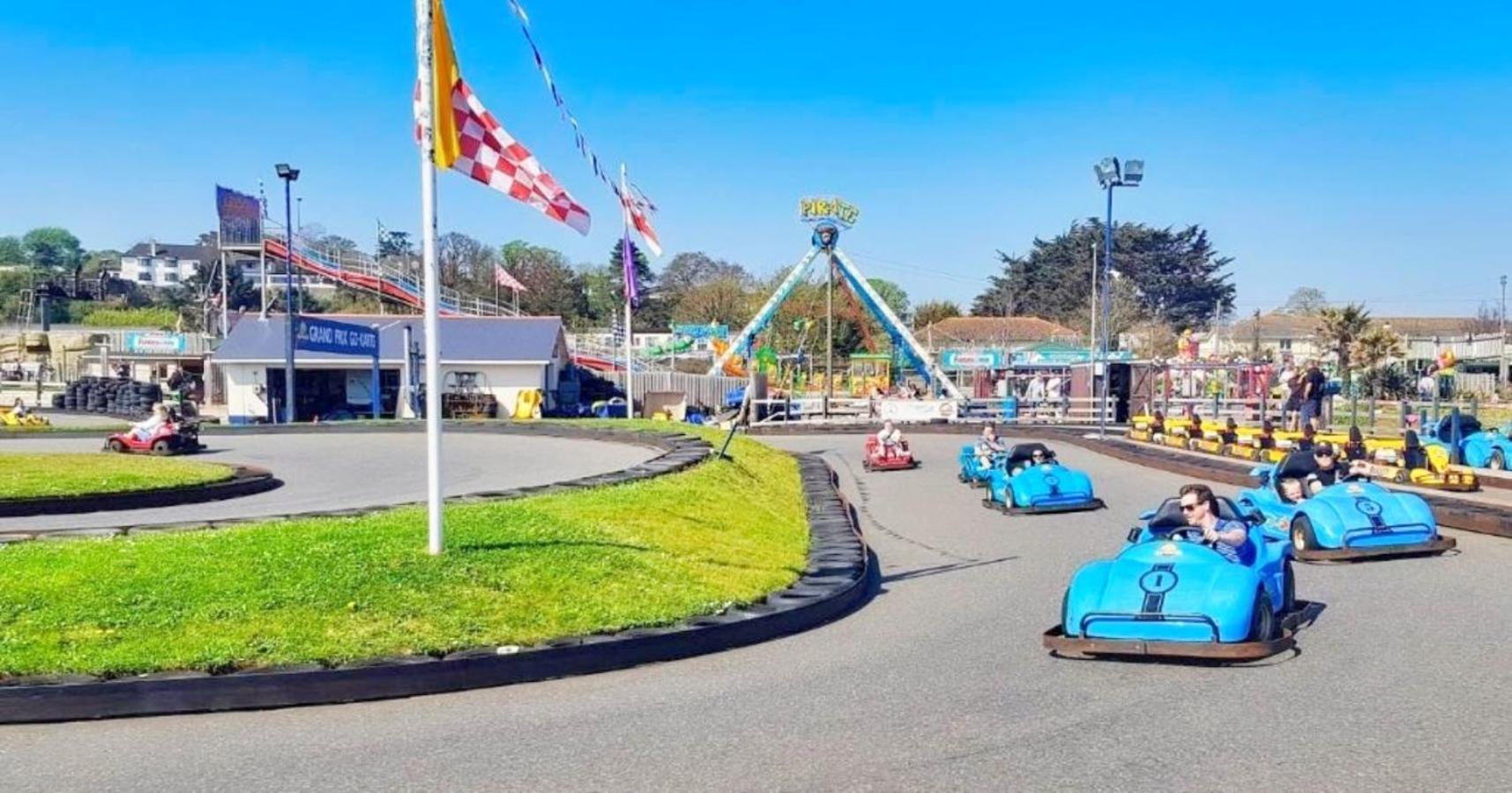 Hillside Caravan Доліш Екстер'єр фото